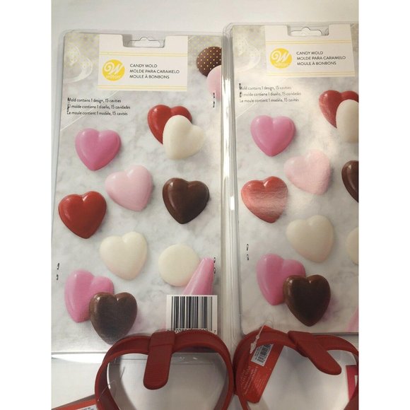 NEW Bundle 7 Valentine’s Candy Molds, Cupcake Wrappers, Pancake Mold, Card Kit - Picture 5 of 5